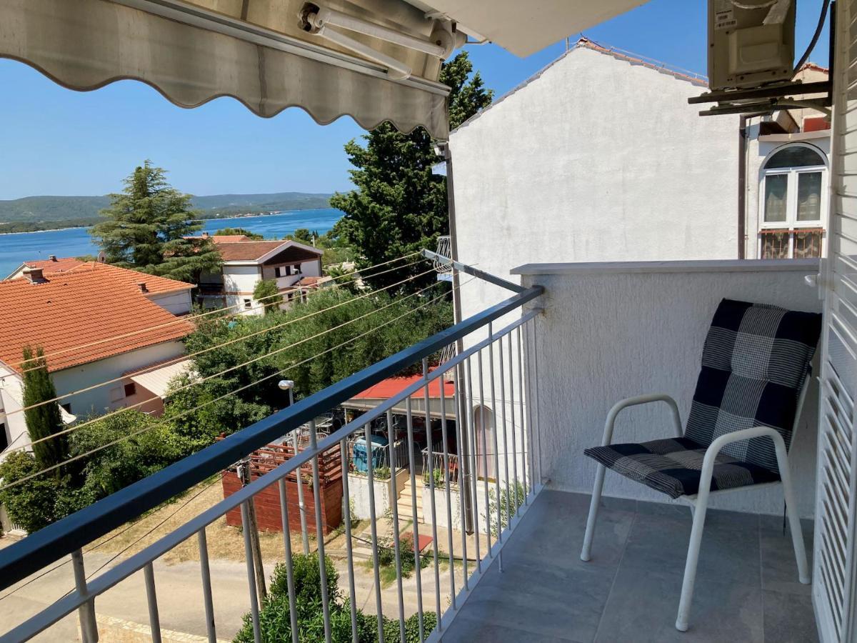 Apartments Villa Agatha Свети свети Филип и Яков Екстериор снимка